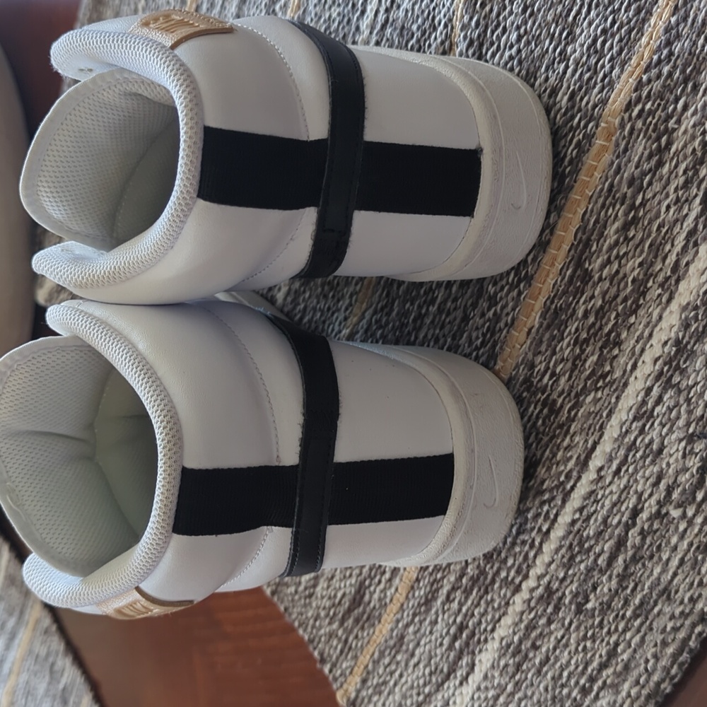 Nike White and Black High-Tops - Picture 4 of 6